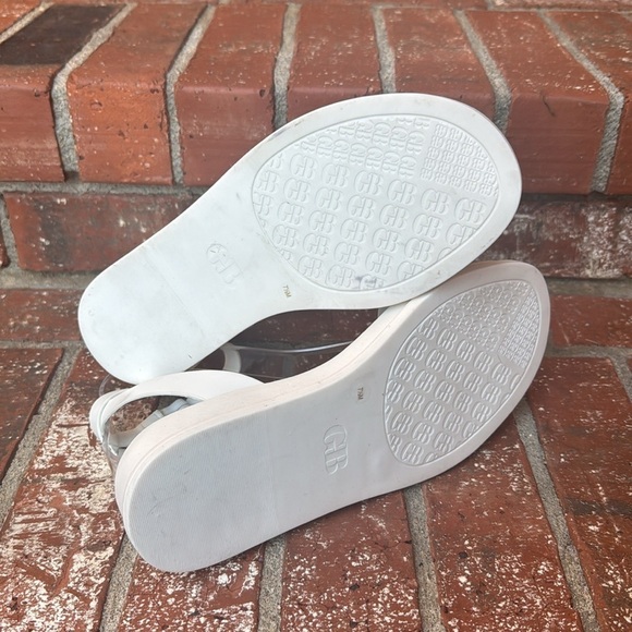 Gianni Bini GB Day Light Leather Ankle Strap Sandals in White Size 7.5 - Picture 6 of 8